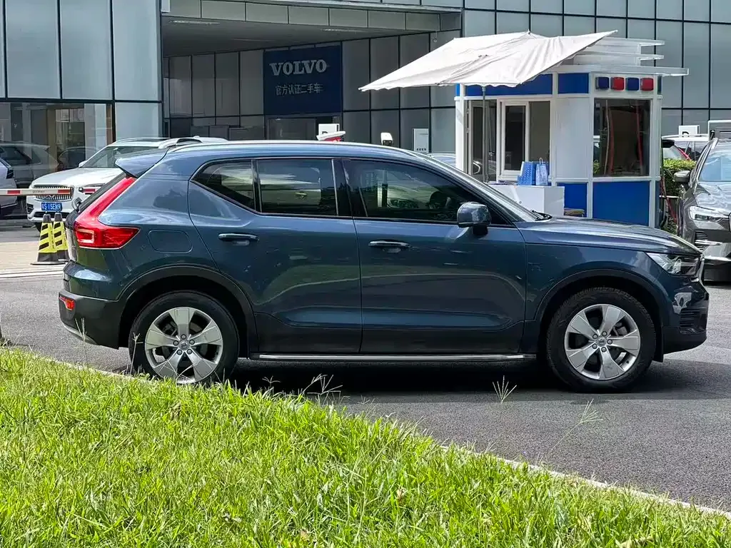 Volvo XC40 2021 из CN, фото 4