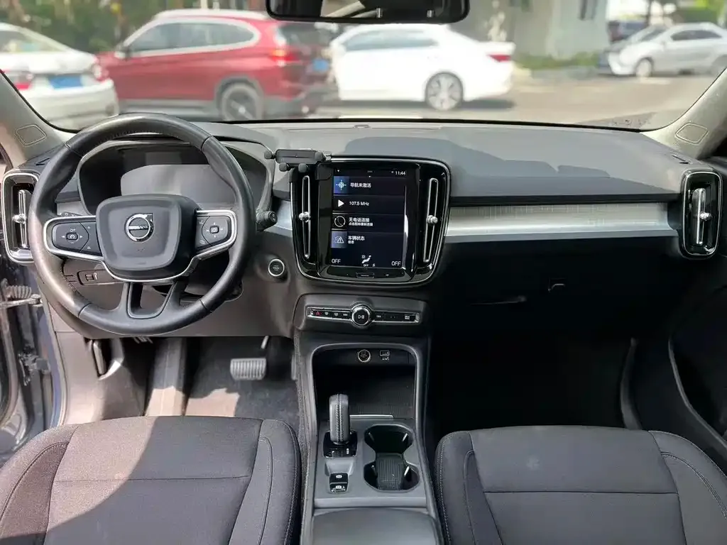 Volvo XC40 2021 из CN, фото 6