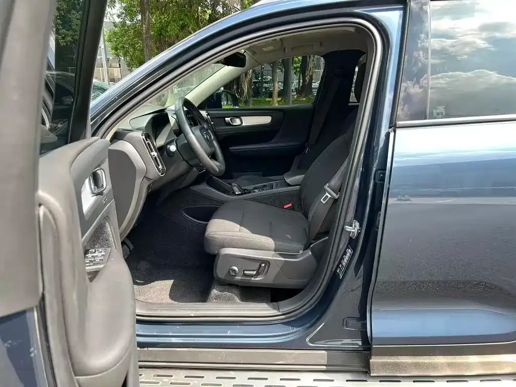 Volvo XC40 2021 из CN, фото 7