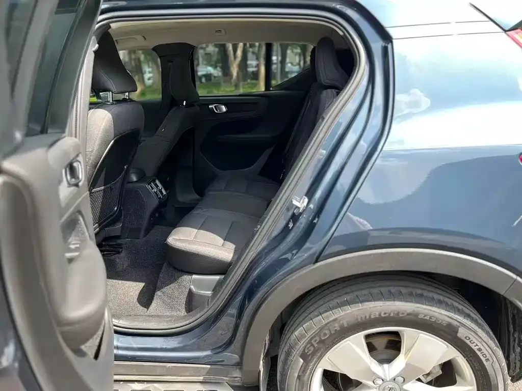 Volvo XC40 2021 из CN, фото 8