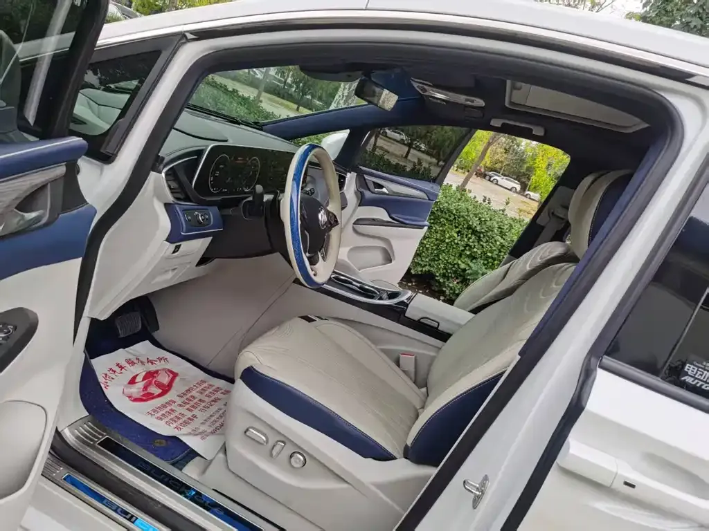 Buick GL8 2022 из CN, фото 3