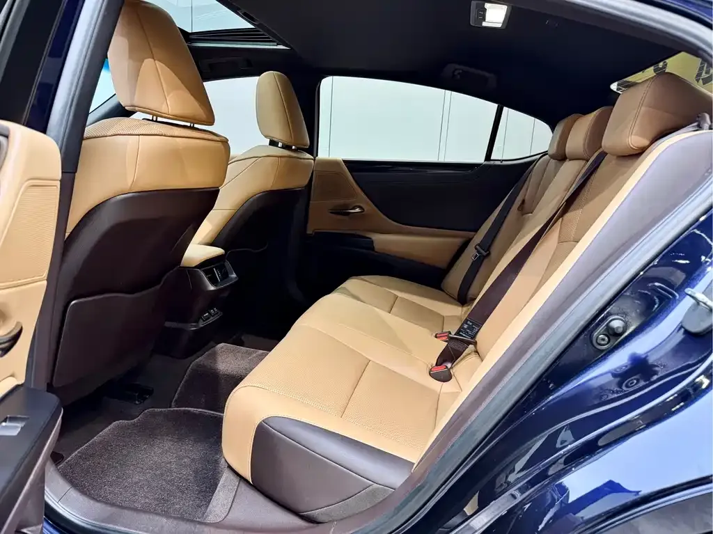 Lexus ES 2021 из CN, фото 9