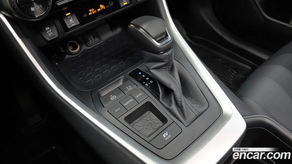 Toyota RAV4 2025 из KR, фото 9