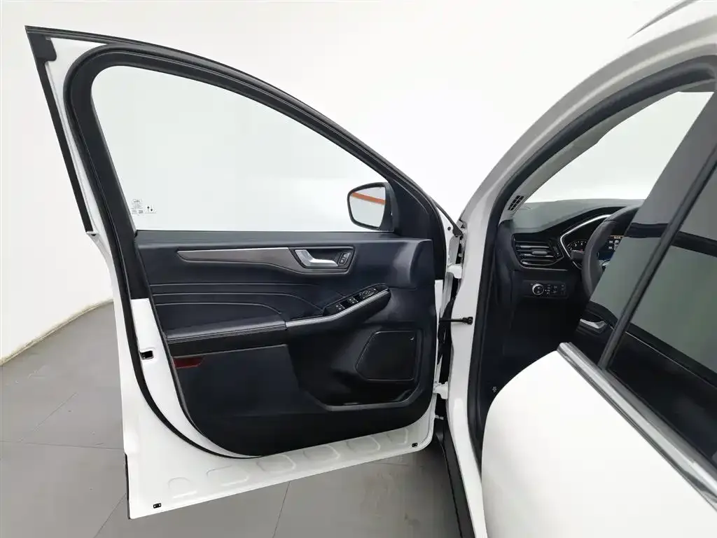 Ford Escape 2022 из CN, фото 8
