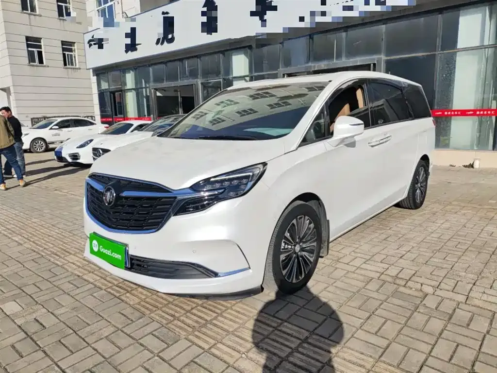 Buick GL8 2021 из CN, фото 2
