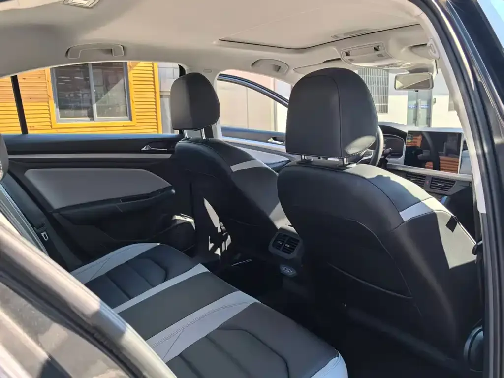 Volkswagen Bora 2025 из CN, фото 5