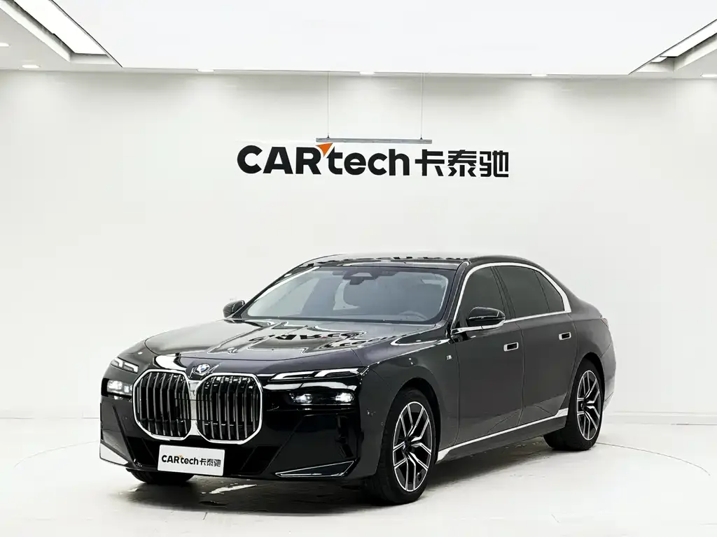 BMW 7 Series 2024 из CN, фото 1