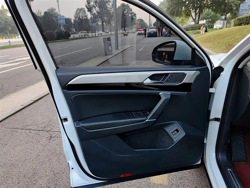 Volkswagen Tayron 2022 из CN, фото 6