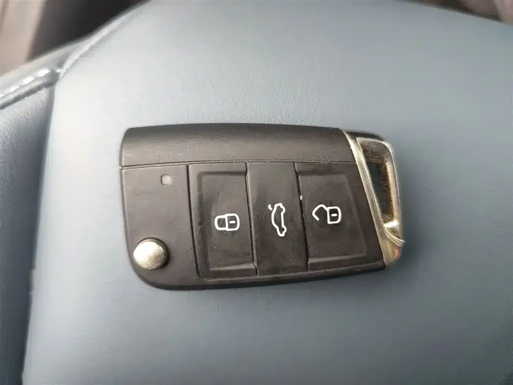 Volkswagen Tharu 2024 из CN, фото 9