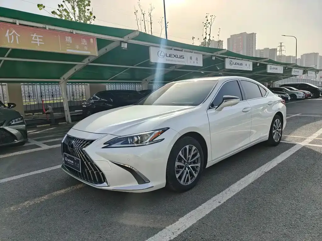 Lexus ES 2024 из CN, фото 1