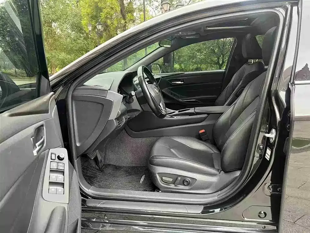 Toyota Avalon 2023 из CN, фото 9