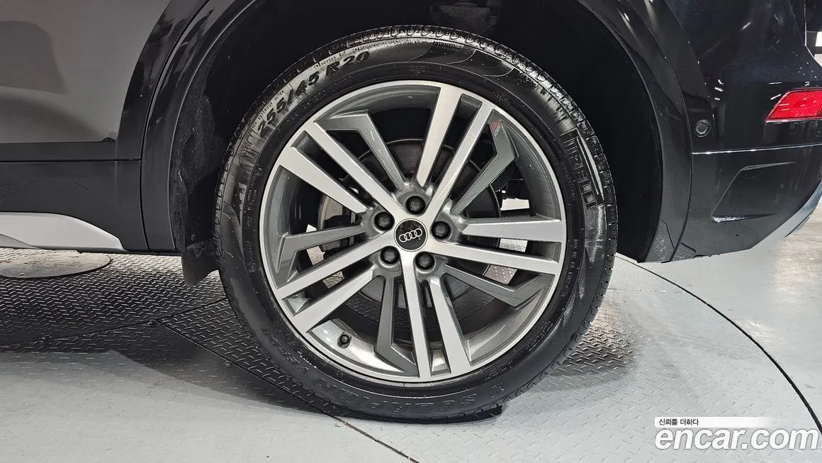 Audi Q5 2023 из KR, фото 5