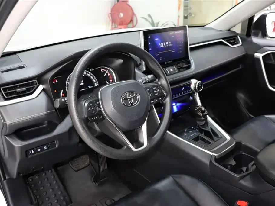 Toyota RAV4 2022 из CN, фото 10
