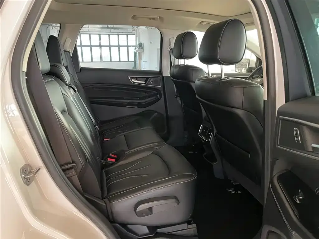Ford Edge 2022 из CN, фото 10