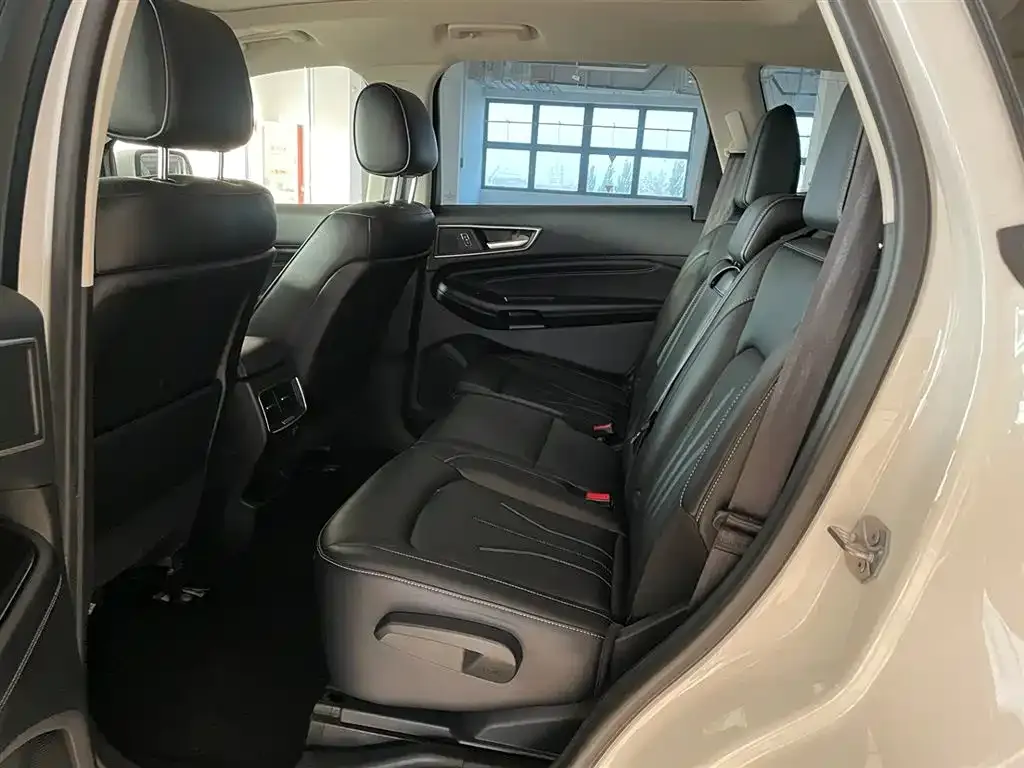 Ford Edge 2022 из CN, фото 9