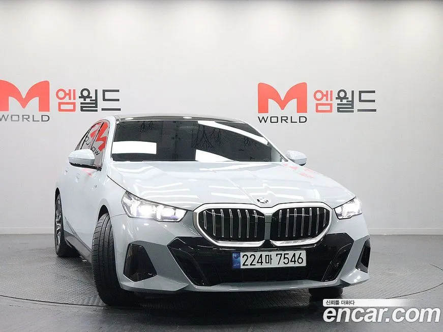 BMW 5-Series 2024 из KR, фото 2
