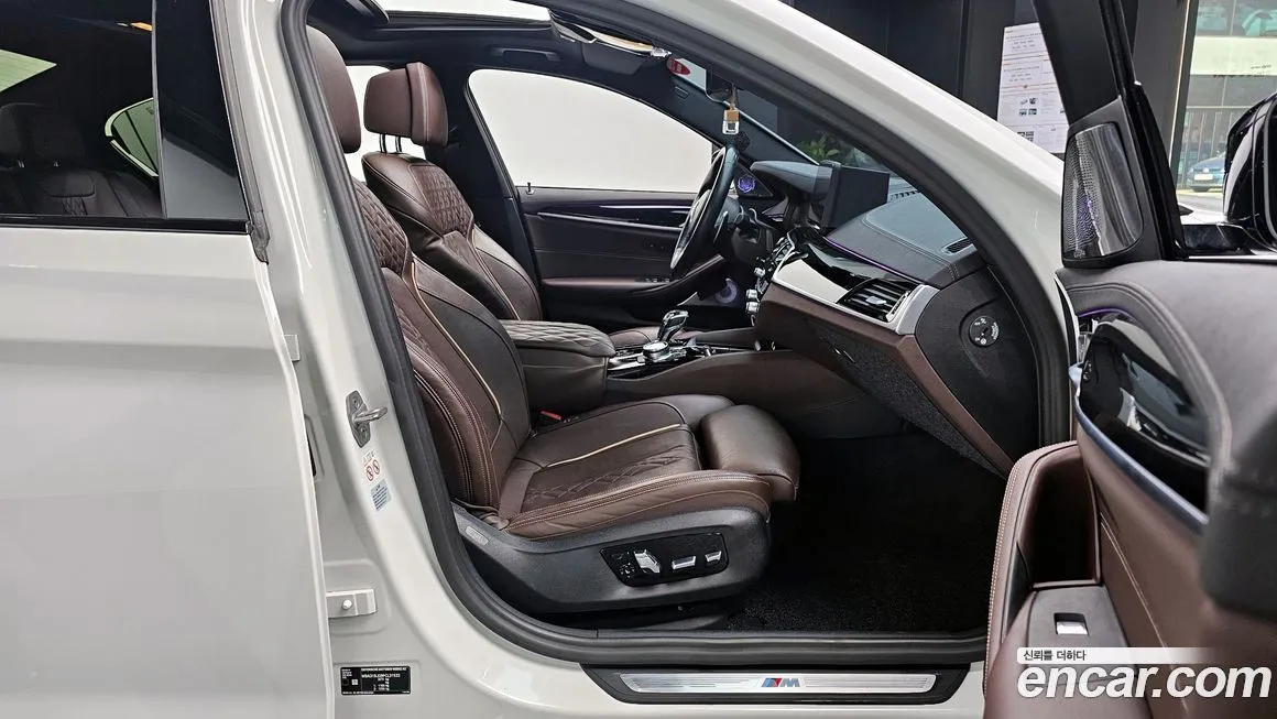 BMW 5-Series 2023 из KR, фото 10