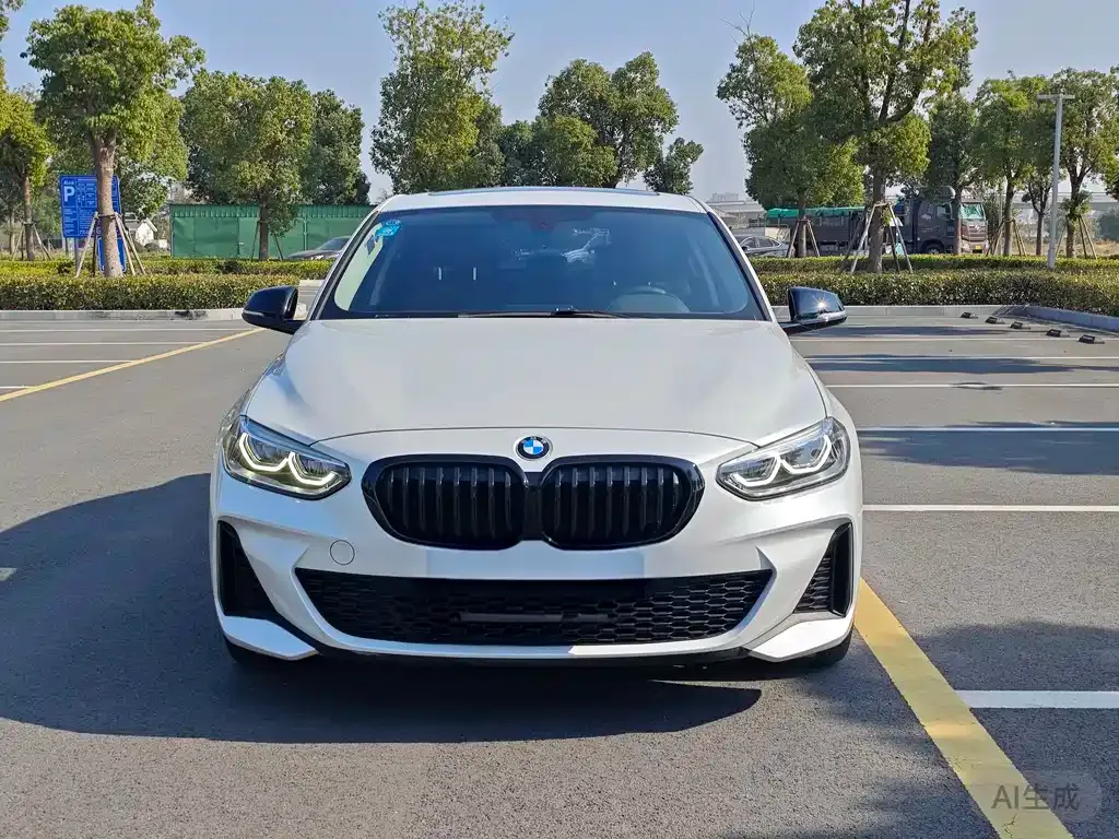 BMW 1 Series 2021 из CN, фото 2