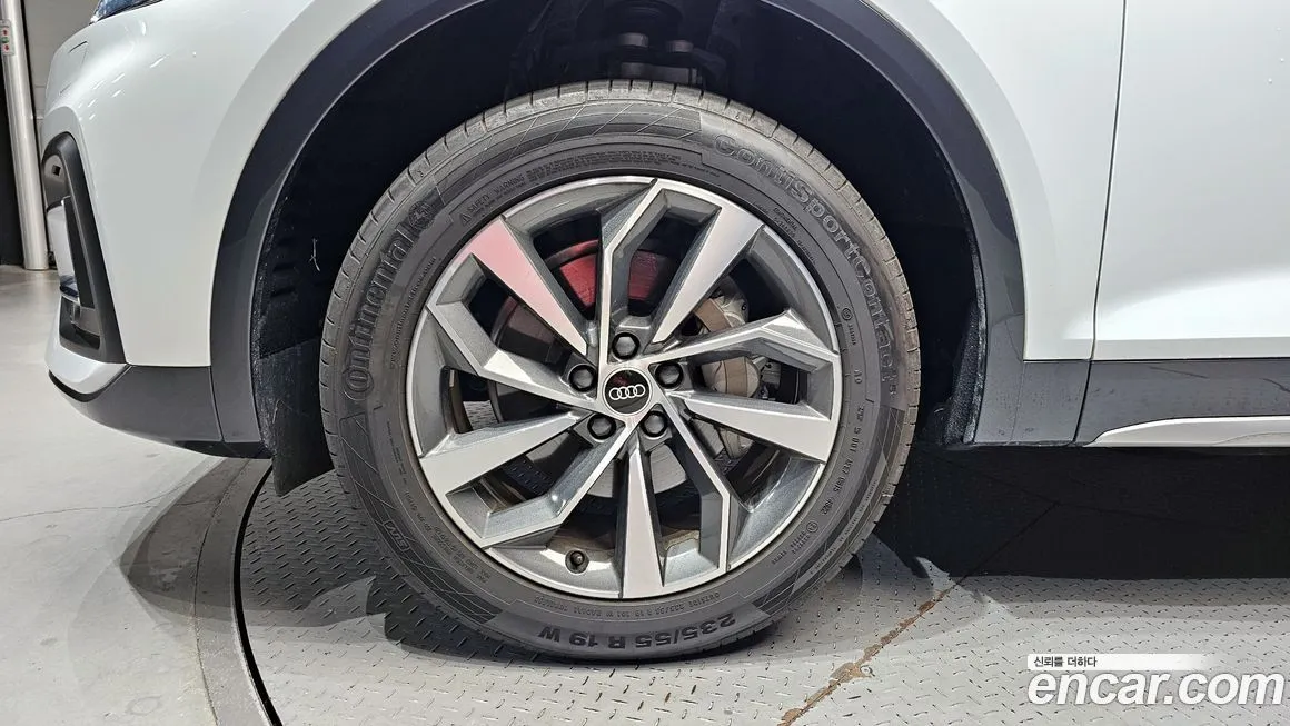 Audi Q5 2023 из KR, фото 5