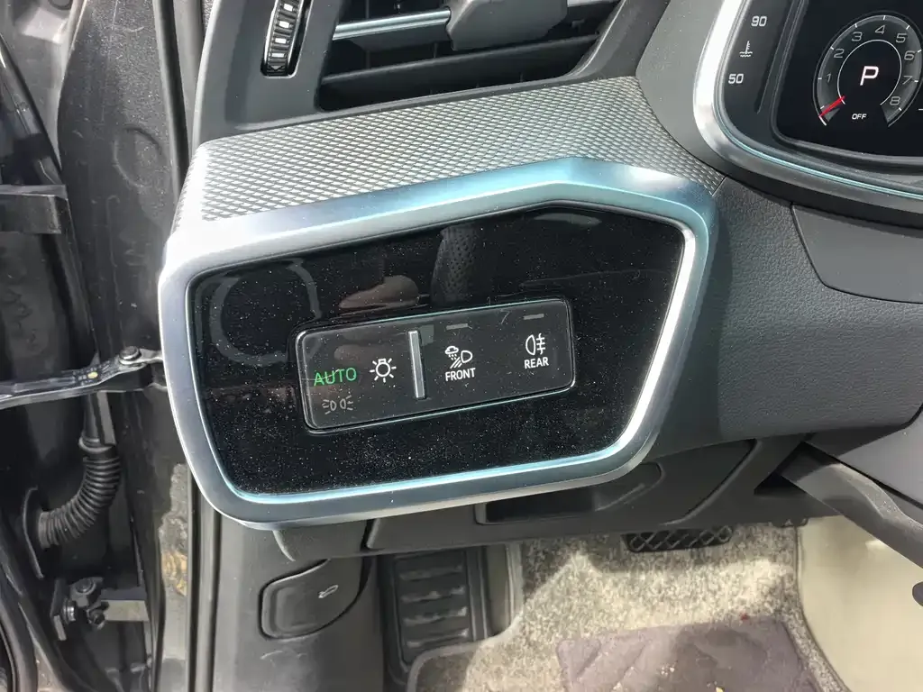Audi A6L 2023 из CN, фото 10