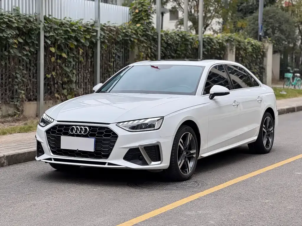 Audi A4L 2021 из CN, фото 1
