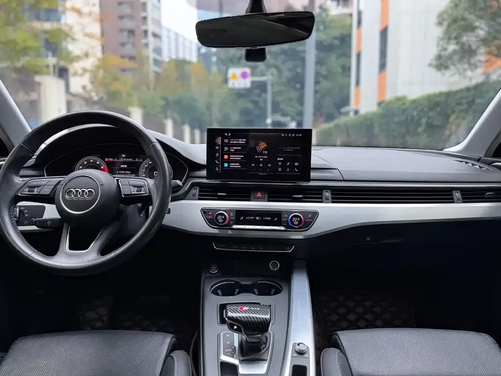 Audi A4L 2021 из CN, фото 10