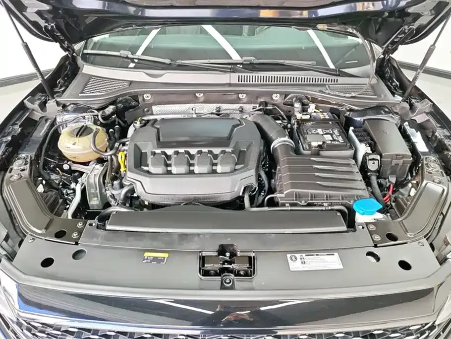 Volkswagen Passat 2024 из CN, фото 10
