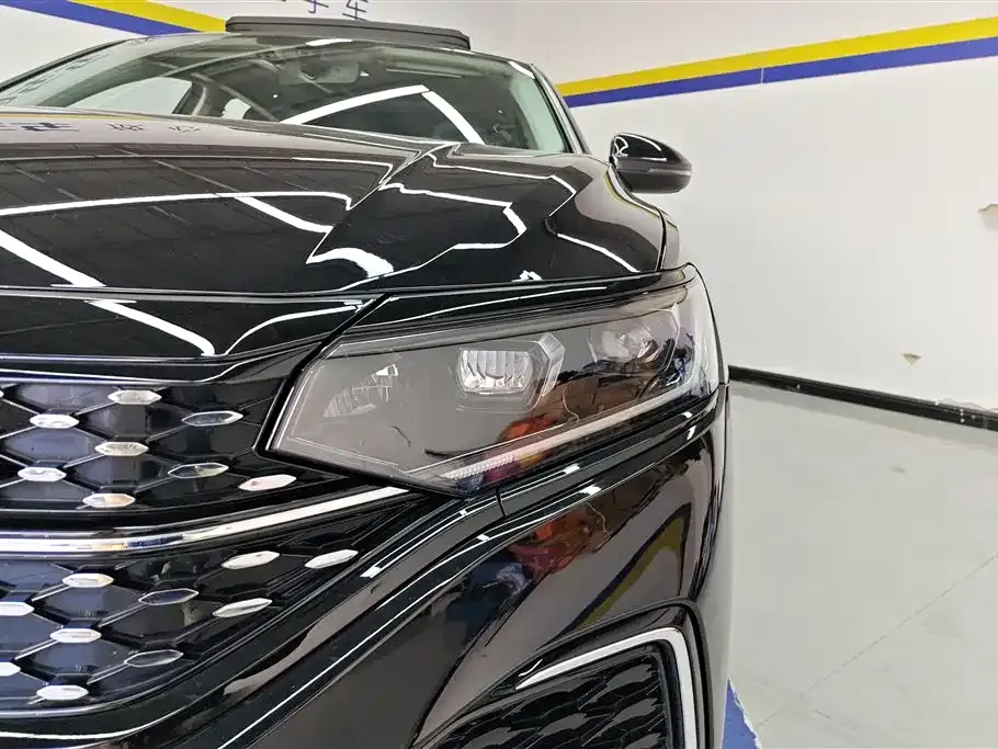 Volkswagen Passat 2024 из CN, фото 5