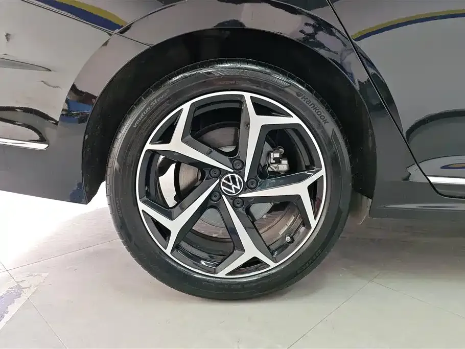Volkswagen Passat 2024 из CN, фото 6