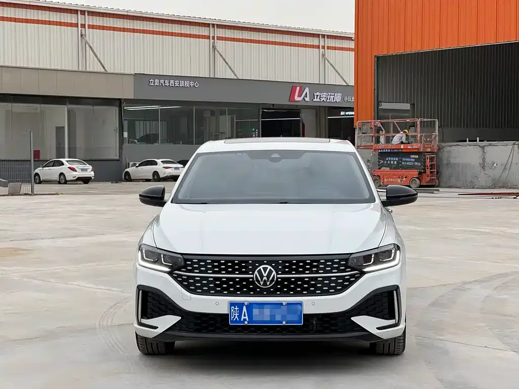 Volkswagen Lavida 2023 из CN, фото 2