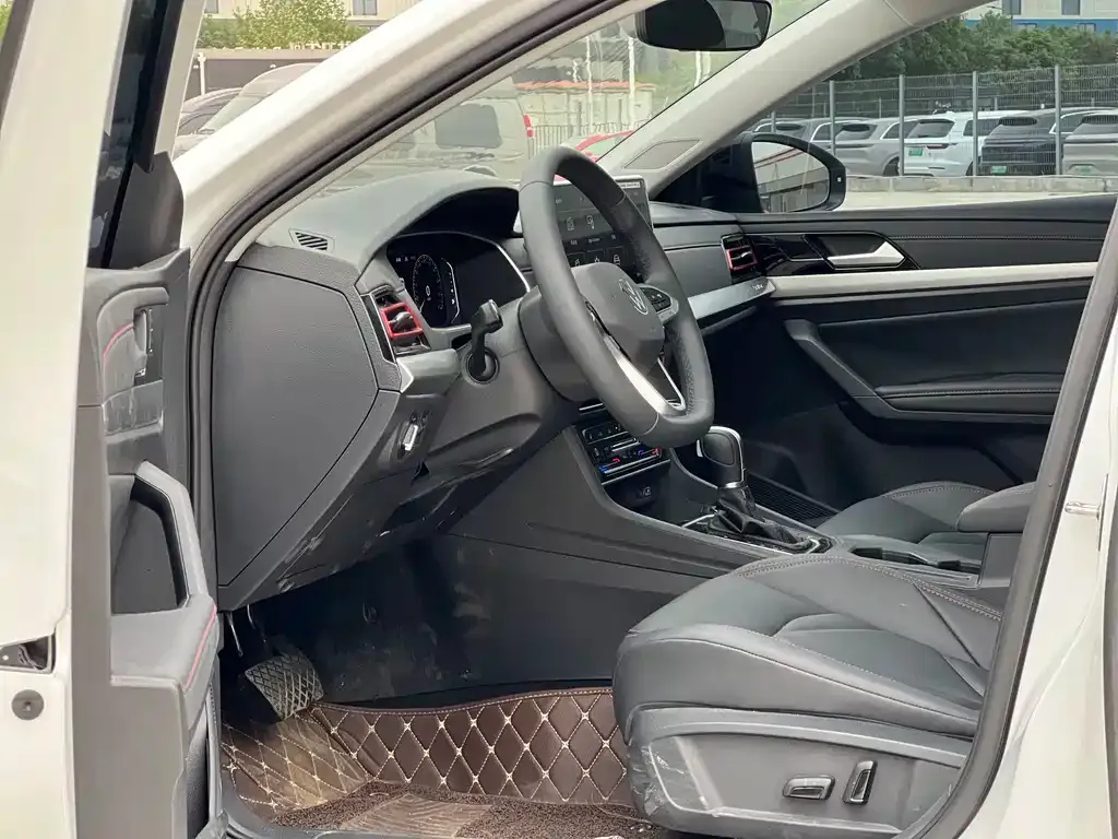 Volkswagen Lavida 2023 из CN, фото 4