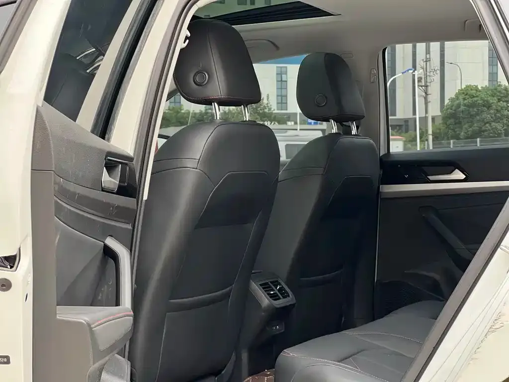 Volkswagen Lavida 2023 из CN, фото 6
