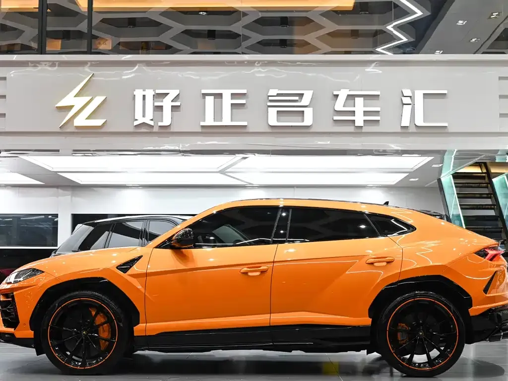 Lamborghini Urus — фото 2