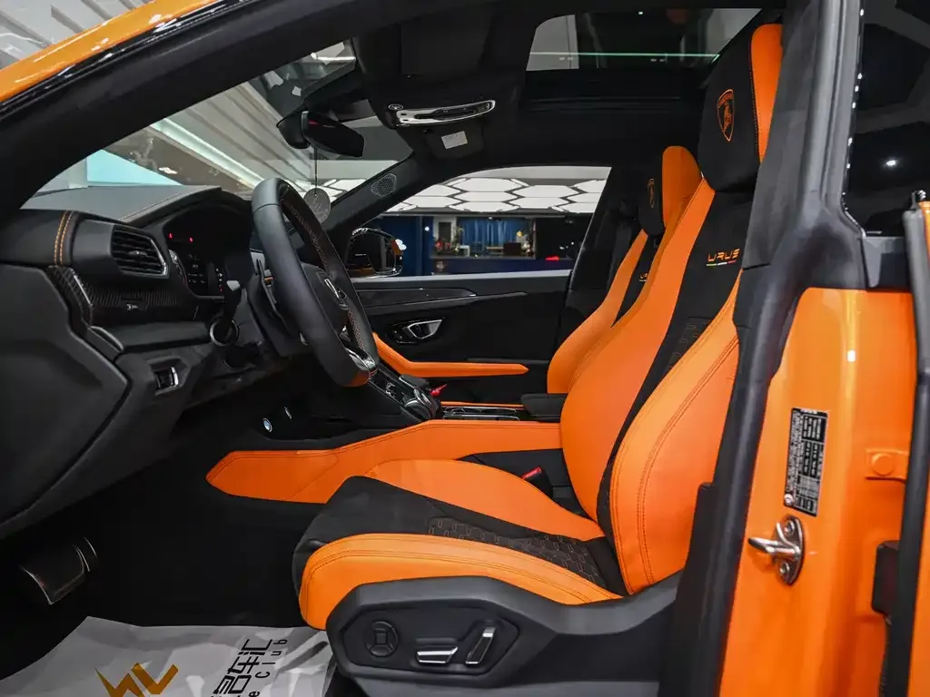 Lamborghini Urus — фото 8