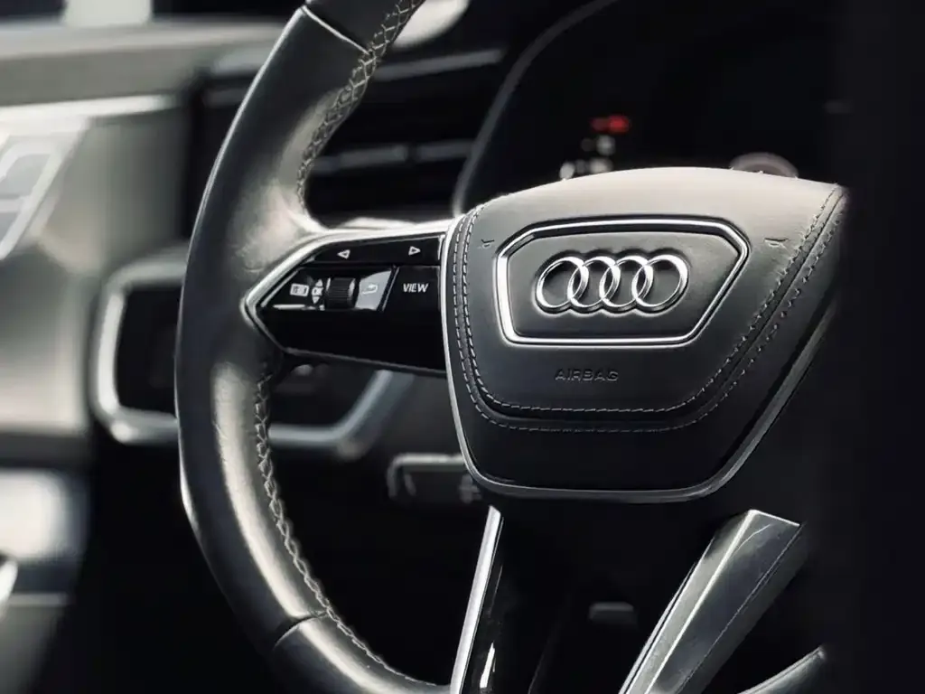 Audi A6L 2023 из CN, фото 6