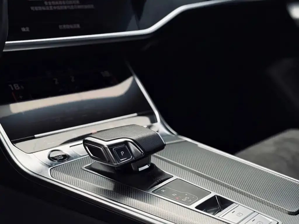 Audi A6L 2023 из CN, фото 7