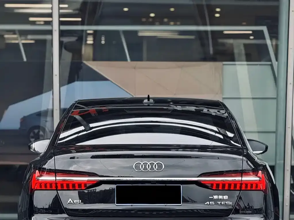 Audi A6L 2023 из CN, фото 8