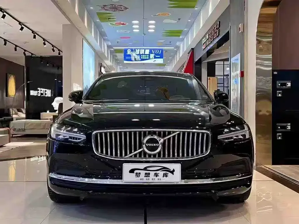 Volvo S90 2024 из CN, фото 1