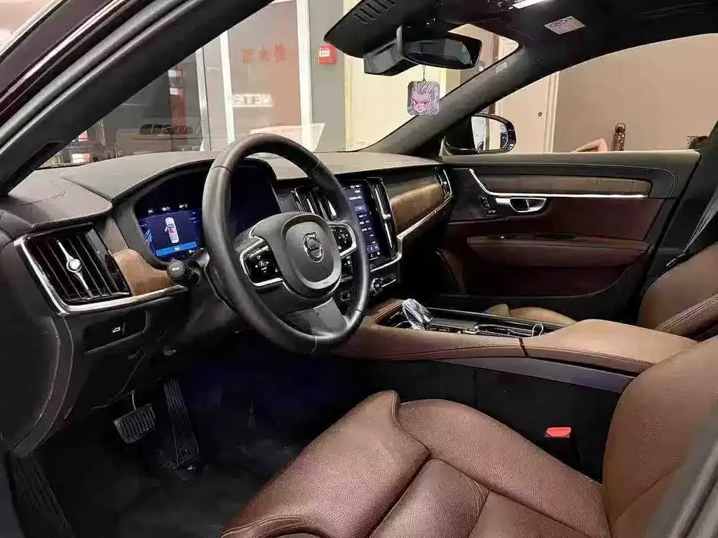 Volvo S90 2024 из CN, фото 4