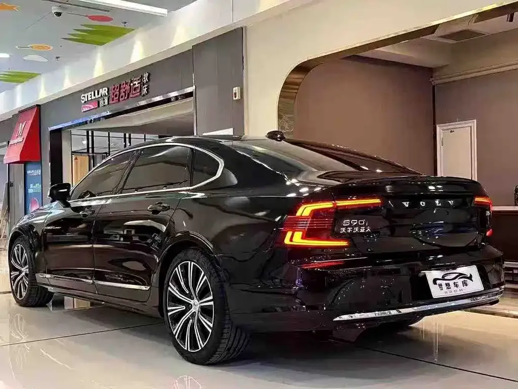 Volvo S90 2024 из CN, фото 7