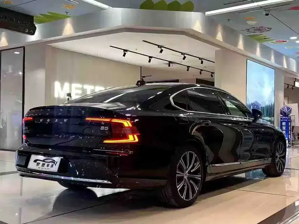 Volvo S90 2024 из CN, фото 9