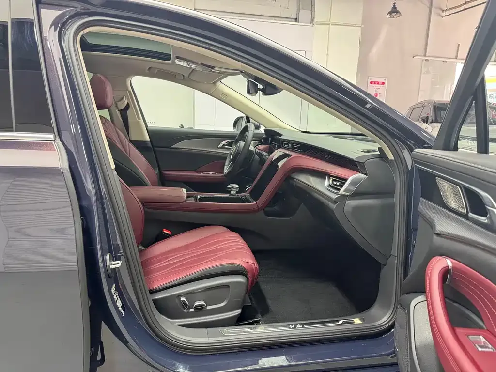 Hongqi H5 2024 из CN, фото 6
