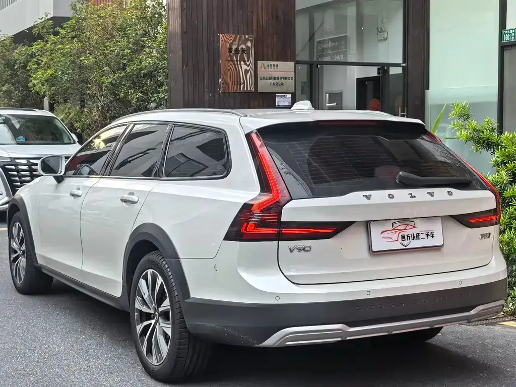 Volvo V90 2021 из CN, фото 6