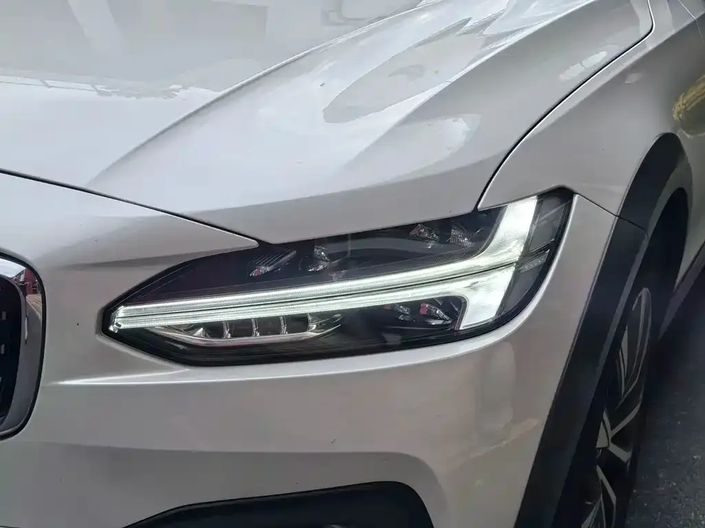 Volvo V90 2021 из CN, фото 7