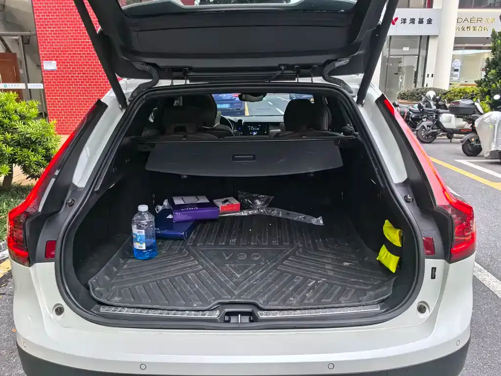 Volvo V90 2021 из CN, фото 9