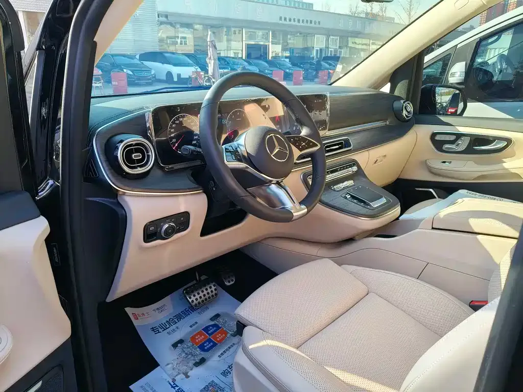 Mercedes-Benz V-Class 2025 из CN, фото 9