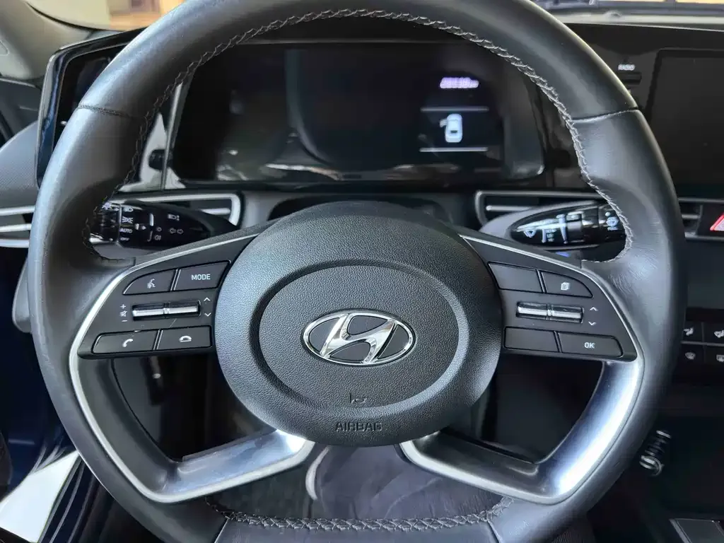 Hyundai Elantra 2022 из CN, фото 10