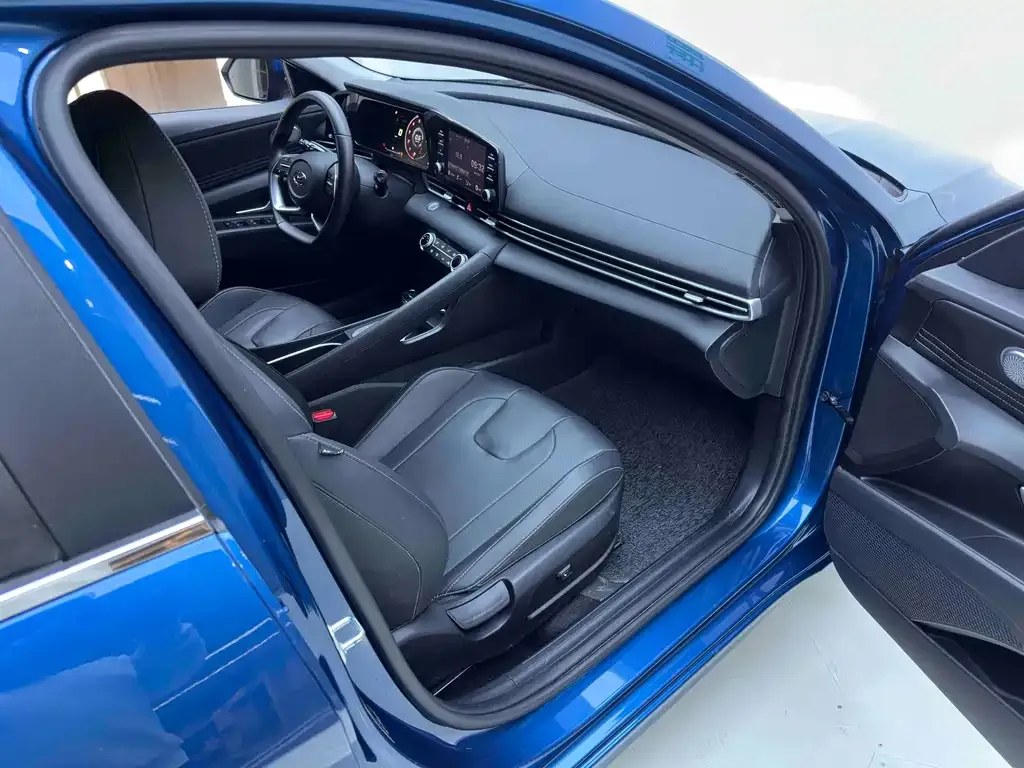Hyundai Elantra 2022 из CN, фото 9