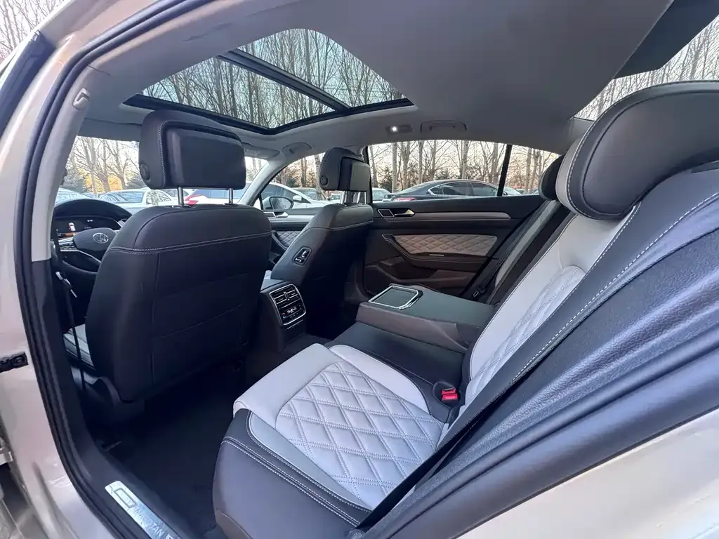 Volkswagen Magotan 2023 из CN, фото 5
