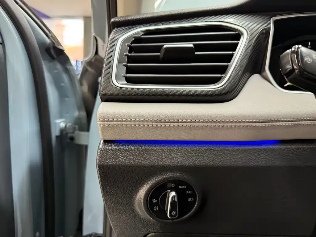 Volkswagen GTE PHEV 2023 из CN, фото 9